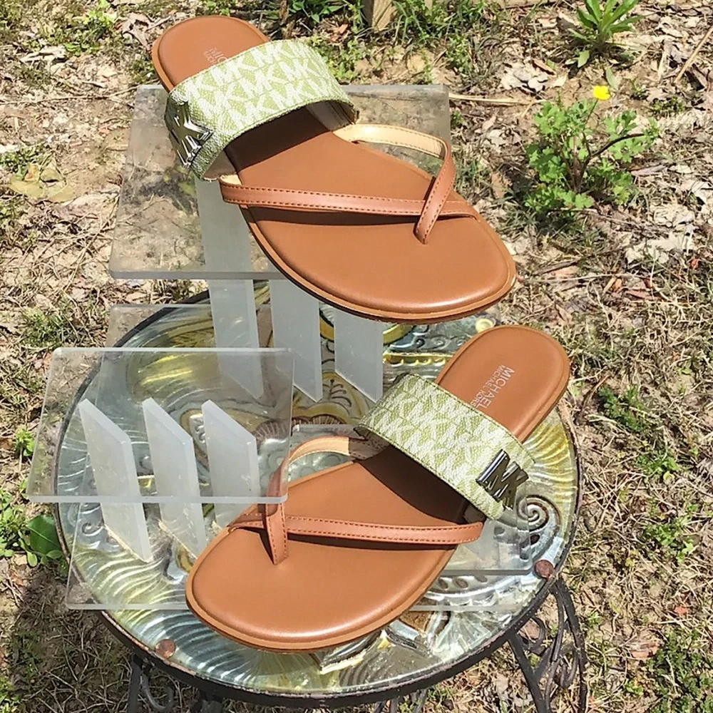 Michael By Micheal Kors Sidney Thong Flat Tan and Green MK Logo Women's Sandals - Picture 1 of 16
